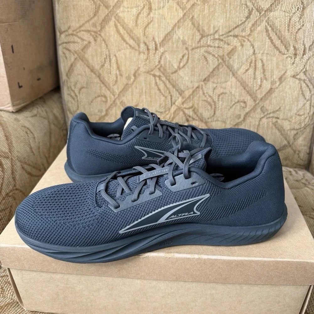 Altra Escalante 4 Mens Size 10.5 Triple Black Running Sneaker Shoe AL0A85NE001 - Picture 3 of 9